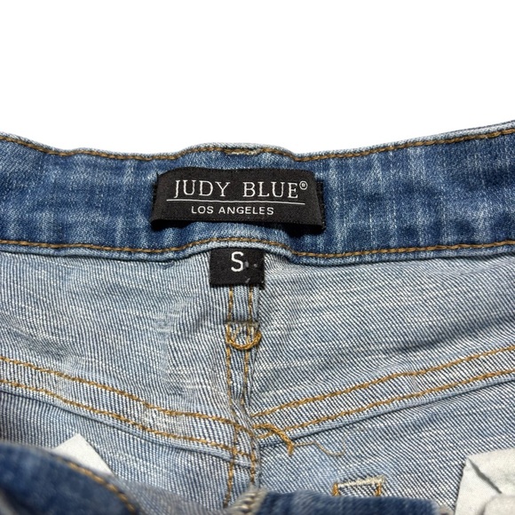 Judy Blue Women's Distressed Blue Denim Shorts- Size Small - Picture 3 of 5